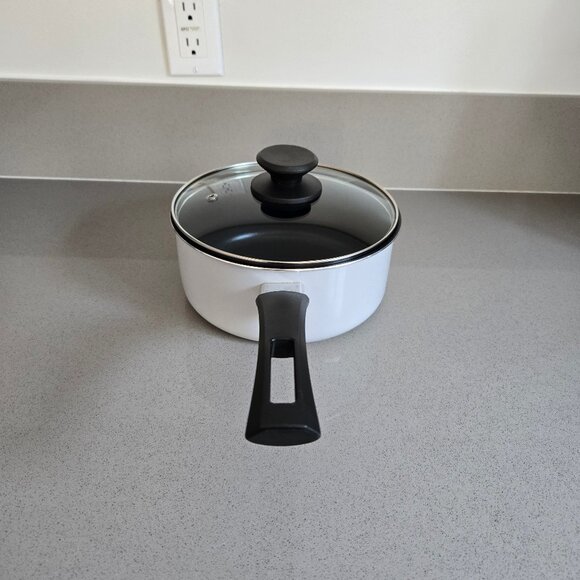 Simply Essential Nonstick Saucepan with Lid 3 qt / 2.8 L capacity - Picture 12 of 16